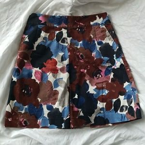 LAST CHANCE!! Express Floral Skirt w Pockets